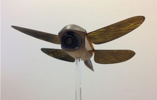 英企业研发出仿蜻蜓微型无人机