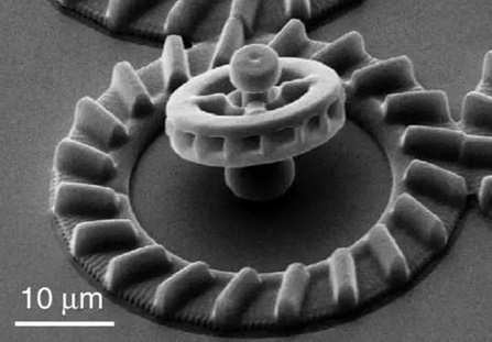 细菌推动齿轮 光线调节转速 微米级马达研发成功